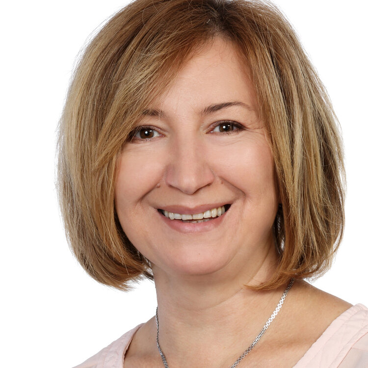 Elena Gross